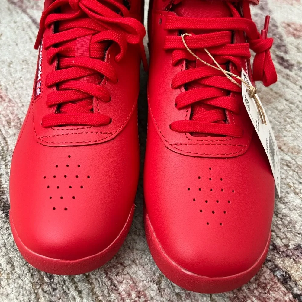 NWT Reebok Classic Freestyle Hi Top Red Leather Sneakers Training Women’s 7.5